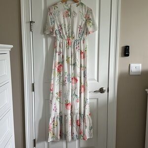Twisted Wunder Maternity Floral Print Dress NWT